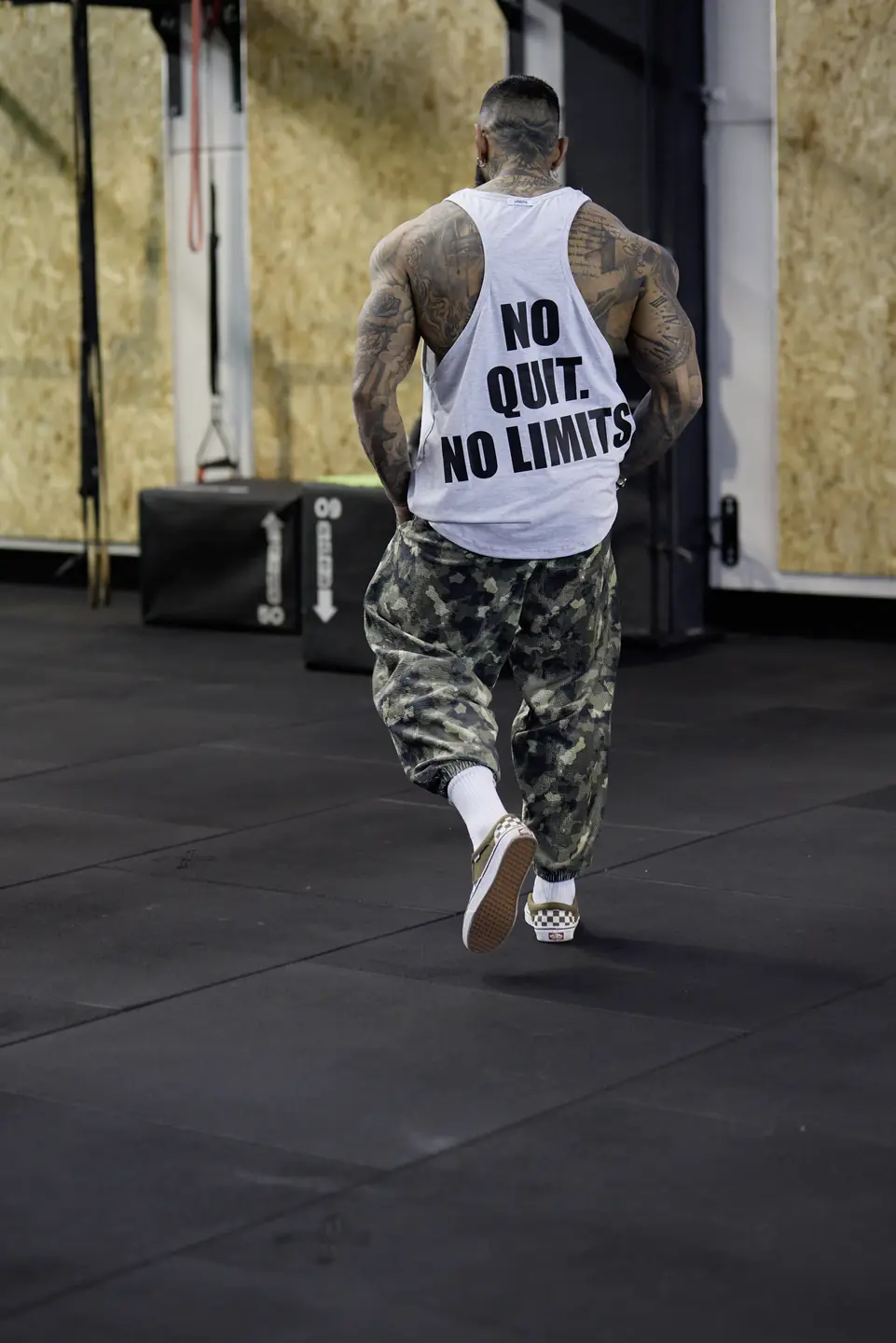 Antonio Nocerino indossa il look CAMO UNBROKEN